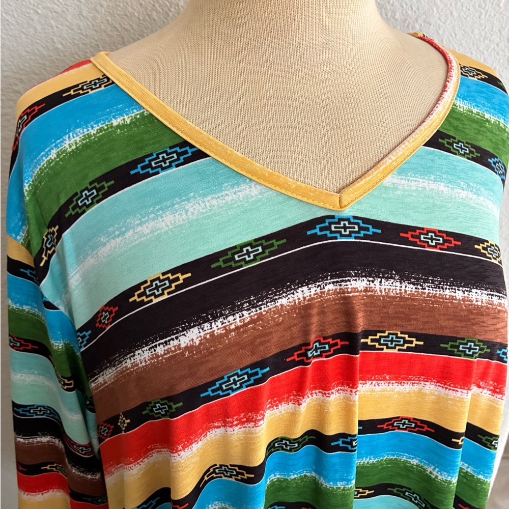 L&B Aztec print top - Picture 4 of 6